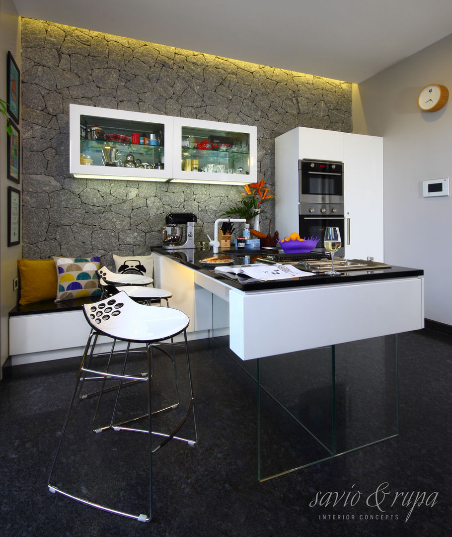 Designer's Den, Savio and Rupa Interior Concepts Savio and Rupa Interior Concepts Кухня в скандинавском стиле Кухонная мебель