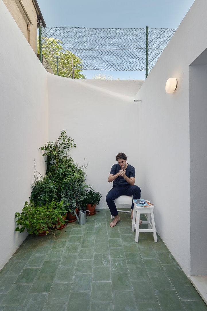 House in Bica do Sapato by ARRIBA, Ricardo Oliveira Alves Photography Ricardo Oliveira Alves Photography Minimalist house