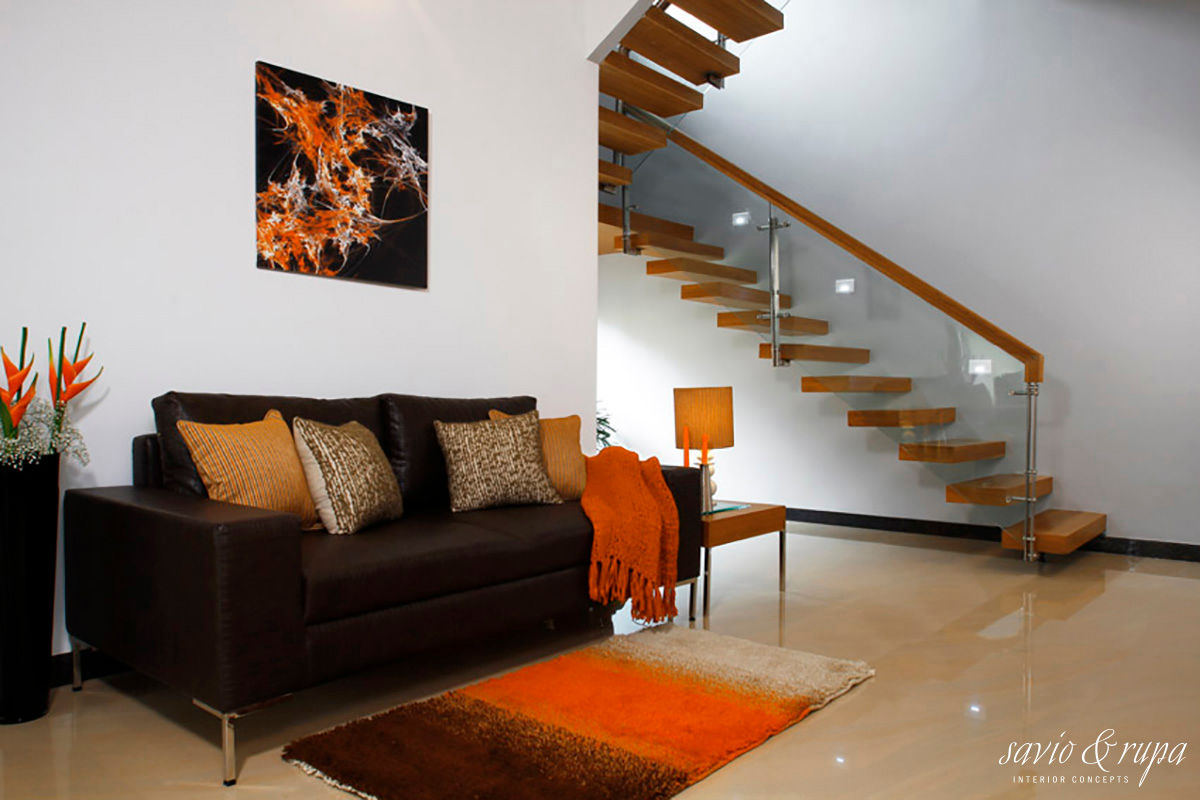 Cantilevered Staircase Savio and Rupa Interior Concepts Modern corridor, hallway & stairs