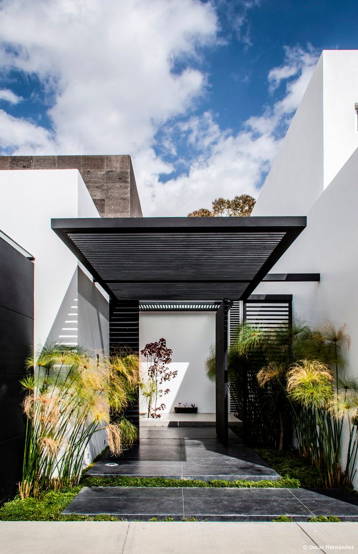 casaMEZQUITE, BAG arquitectura BAG arquitectura pintu depan Besi/Baja