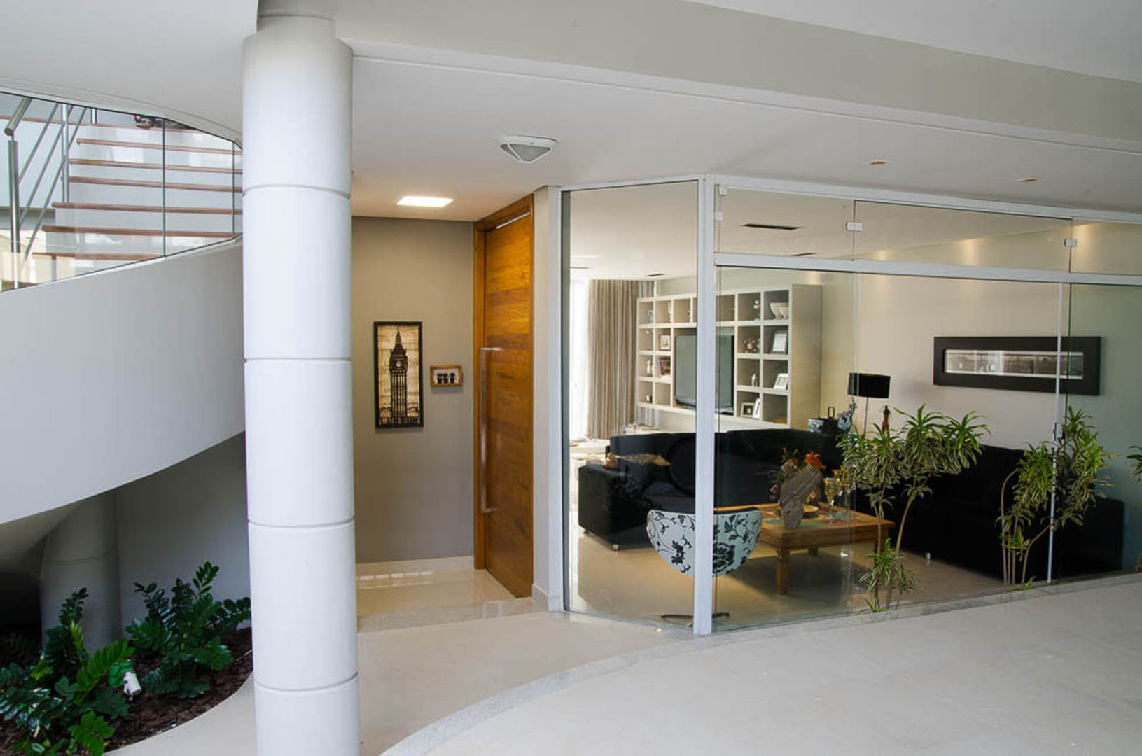 Residência SSC, A/ZERO Arquitetura A/ZERO Arquitetura Modern Corridor, Hallway and Staircase