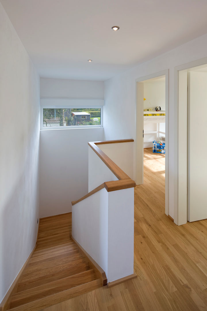 Holzrahmenbau, puschmann architektur puschmann architektur Modern Corridor, Hallway and Staircase