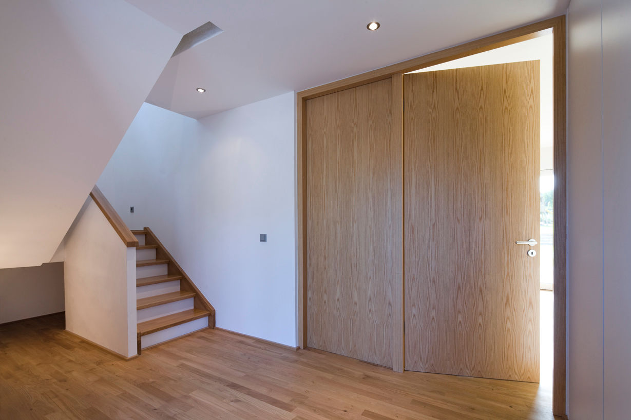 Holzrahmenbau, puschmann architektur puschmann architektur Modern corridor, hallway & stairs