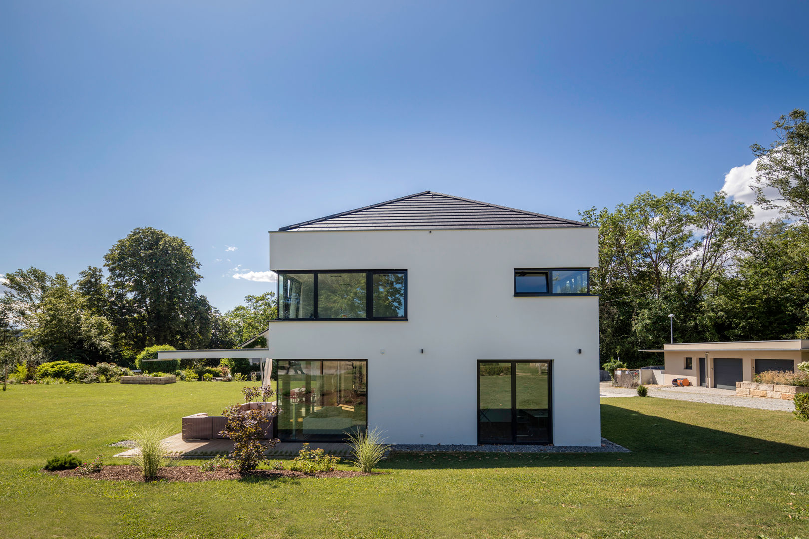 ZI11 Einfamilienhaus im Kreis Göppingen, Schiller Architektur BDA Schiller Architektur BDA Casas modernas: Ideas, imágenes y decoración