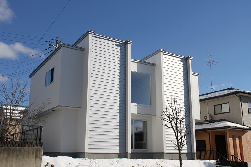 仲良し家族がつくる家, LITTLE NEST WORKS LITTLE NEST WORKS Modern Houses