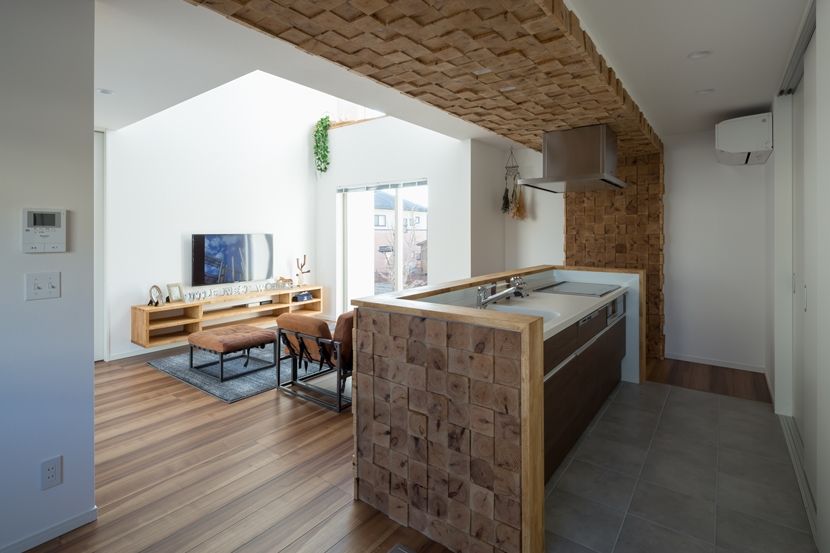 仲良し家族がつくる家, LITTLE NEST WORKS LITTLE NEST WORKS Cocinas de estilo moderno Madera Acabado en madera