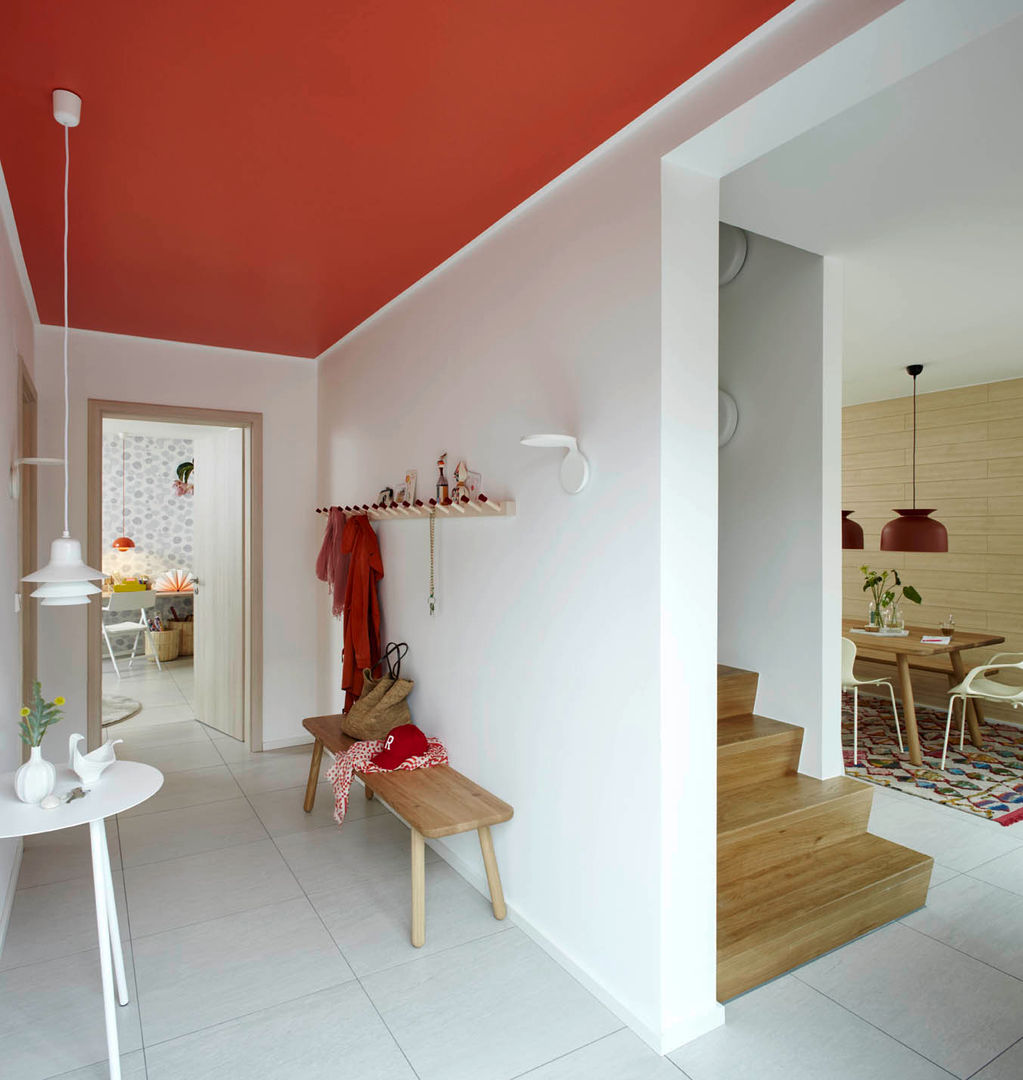 Haus Mono, Burkhard Heß Interiordesign Burkhard Heß Interiordesign Modern Corridor, Hallway and Staircase