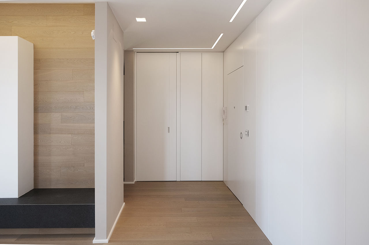 CASA INDIPENDENTE , Luca Mancini | Architetto Luca Mancini | Architetto Modern corridor, hallway & stairs