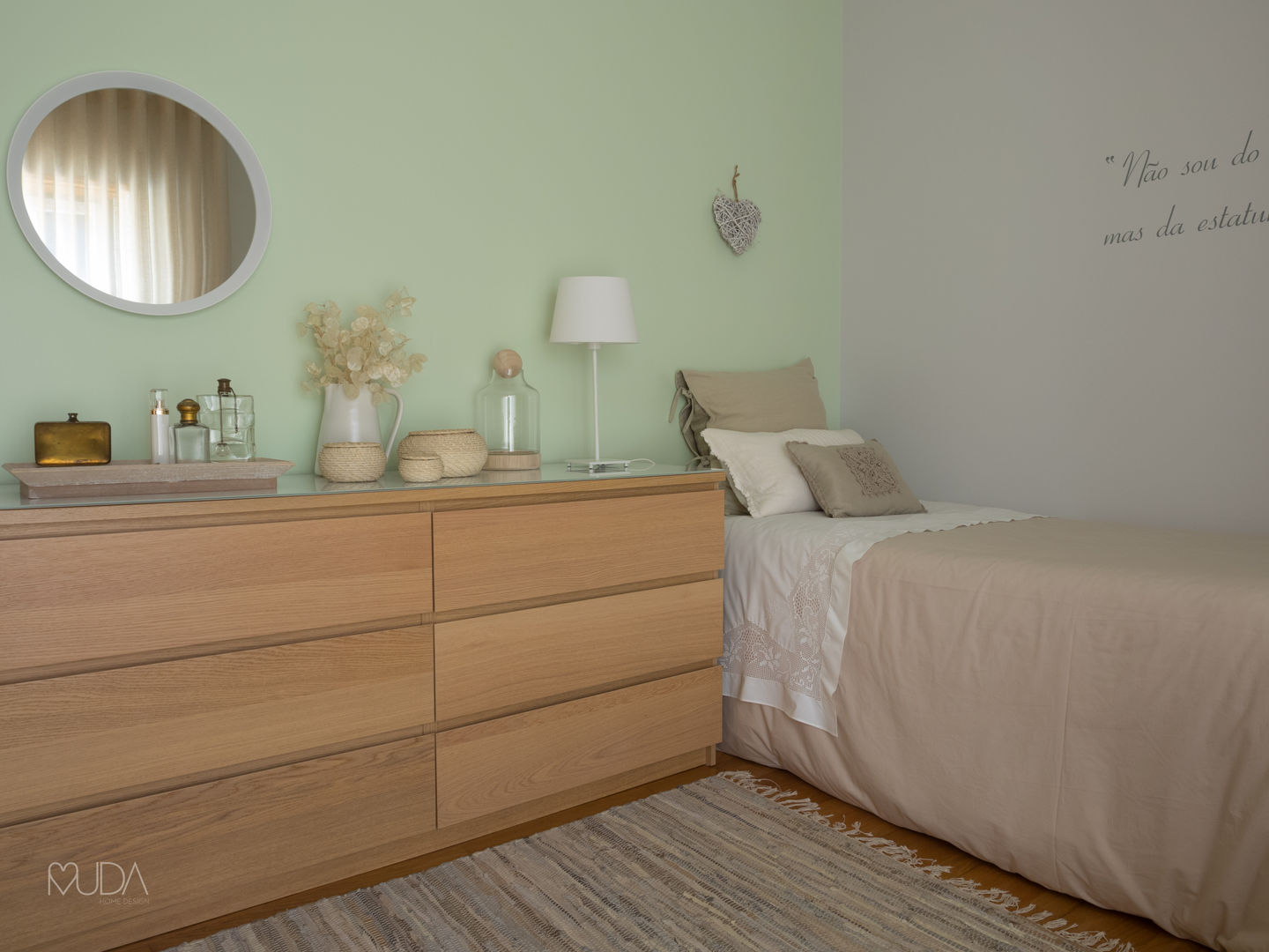 CP Bedroom - Sintra, MUDA Home Design MUDA Home Design Спальня