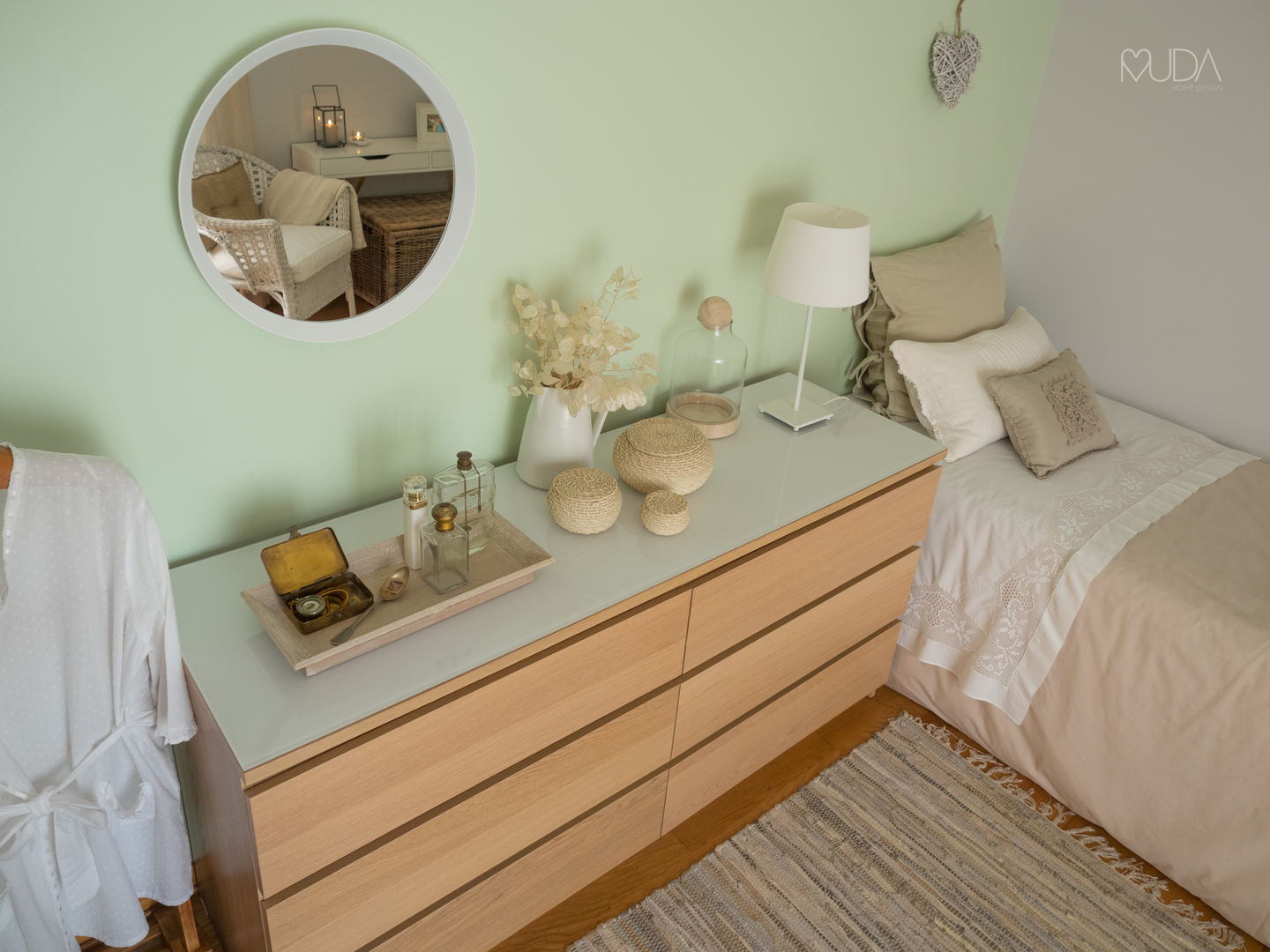 CP Bedroom - Sintra, MUDA Home Design MUDA Home Design Eclectic style bedroom