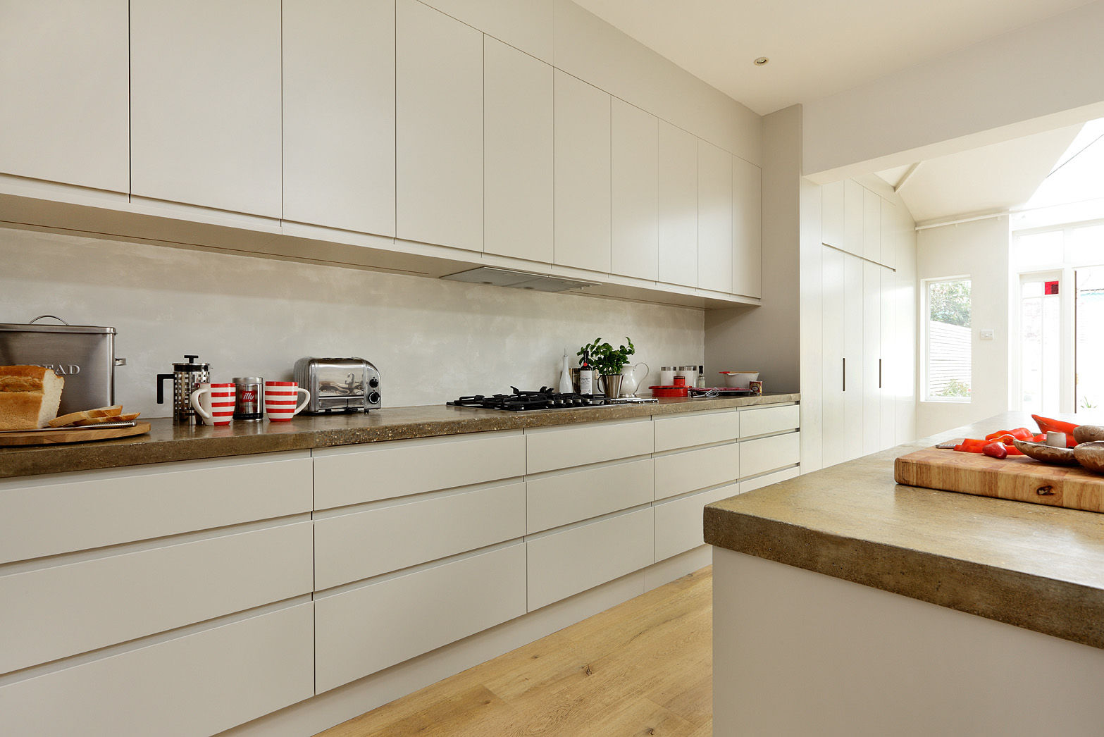 KITCHENS: The Ladbroke Cue & Co of London Modern kitchen