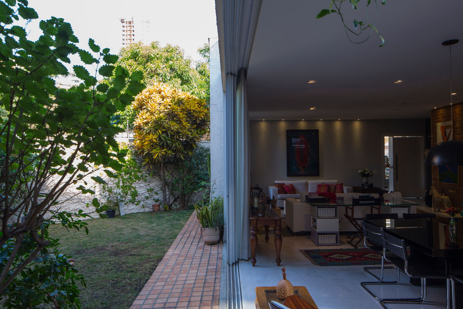 Residência Volpi, JAA Arquitetos JAA Arquitetos Modern garden