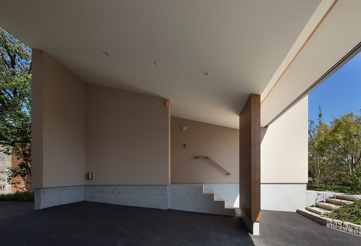 高台の家, Atelier Square Atelier Square Modern corridor, hallway & stairs Tiles