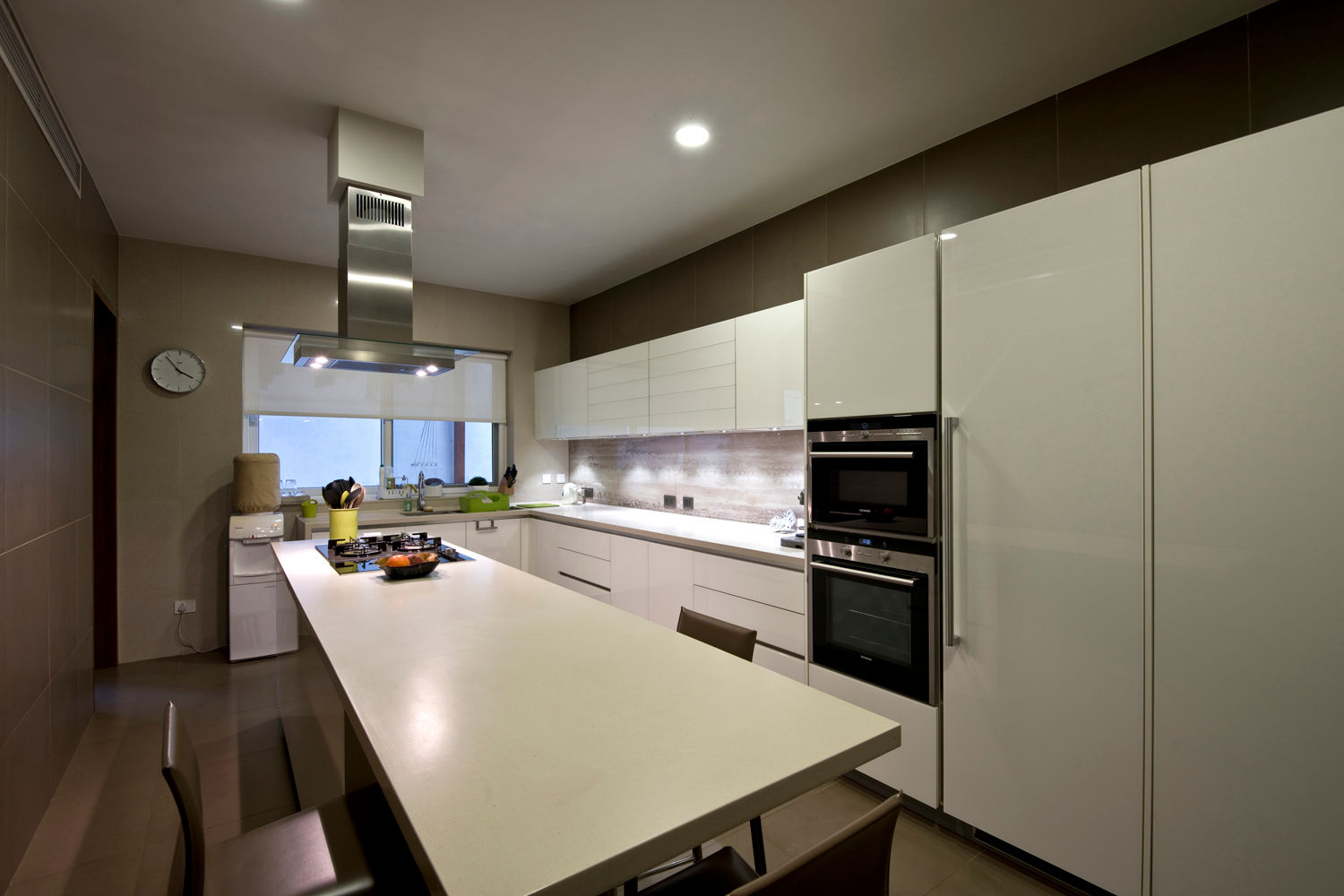 Private Residence, Koregaon Park, Pune Chaney Architects Modern style kitchen