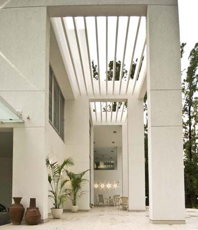 Private Residence at Sopan Baug, Pune, Chaney Architects Chaney Architects Дома в стиле минимализм