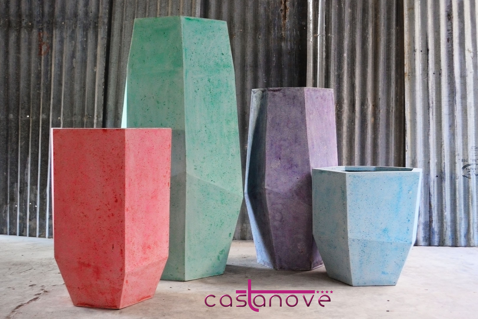 Putingbato polystone planters Castanove Manufacturing Corp. Jardins modernos Potes e vasos