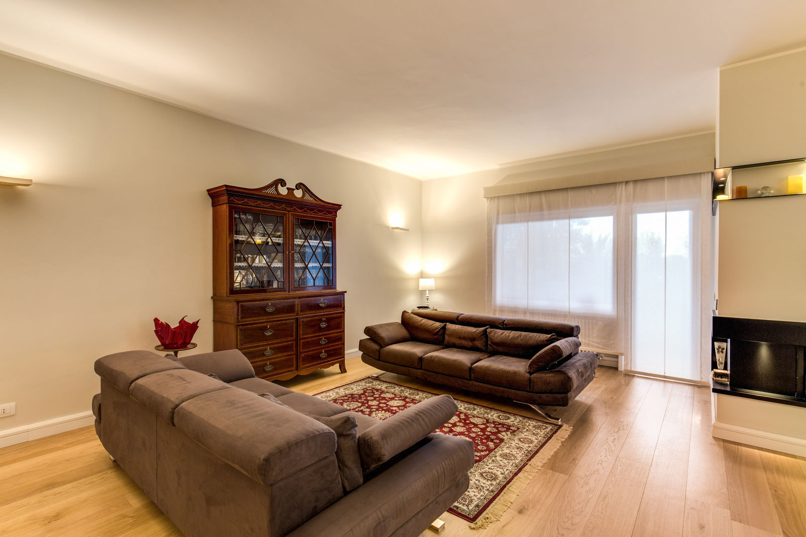 CAMILLUCCIA: Bello e Funzionato , MOB ARCHITECTS MOB ARCHITECTS Modern living room