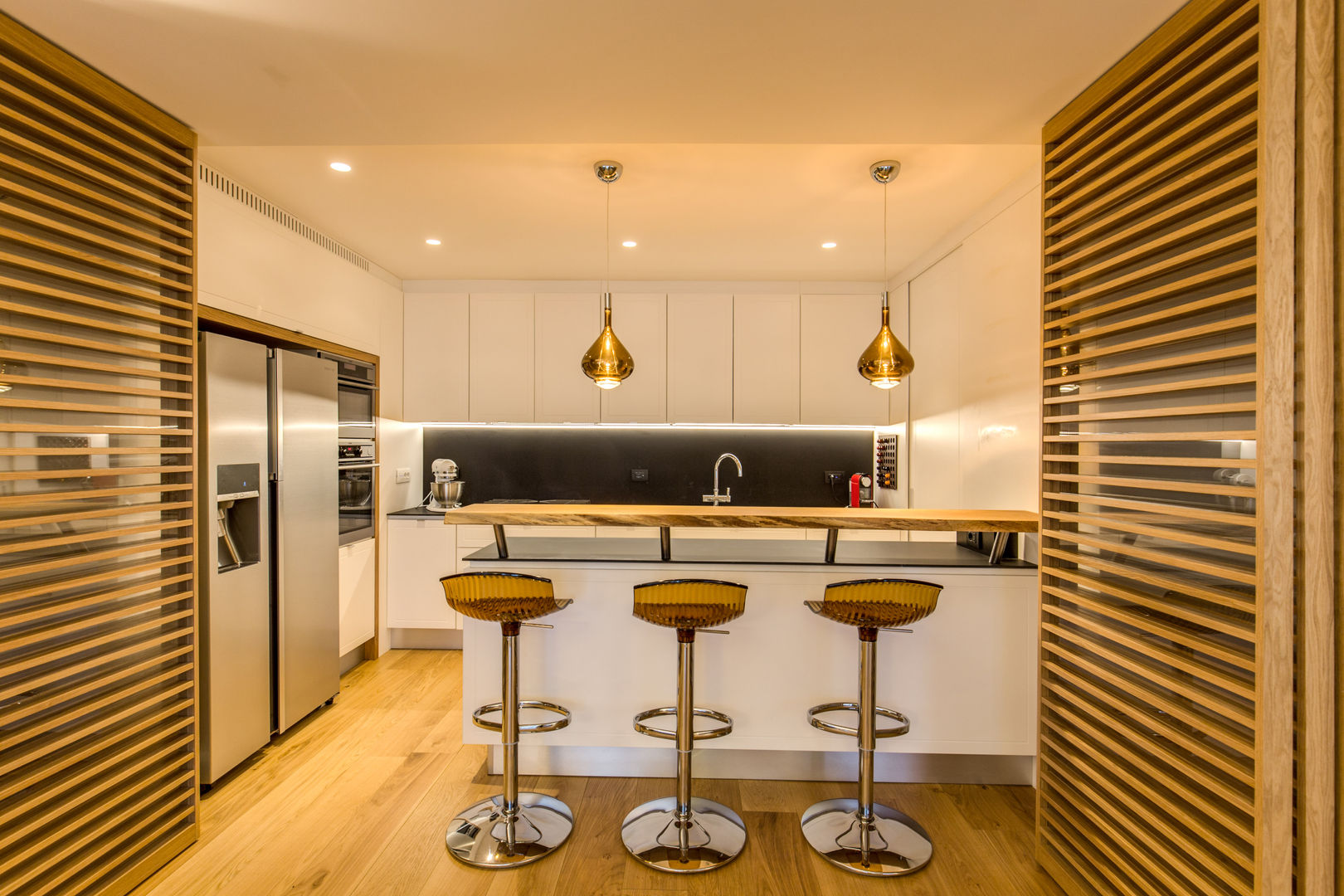 CAMILLUCCIA: Bello e Funzionato , MOB ARCHITECTS MOB ARCHITECTS Modern kitchen