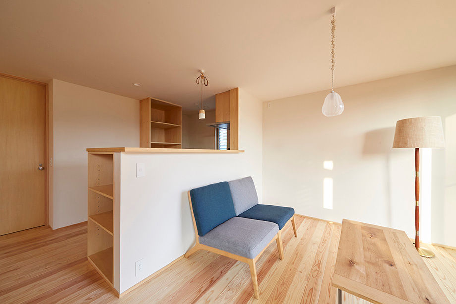 山崎の住宅, 一級建築士事務所co-designstudio 一級建築士事務所co-designstudio Livings de estilo escandinavo