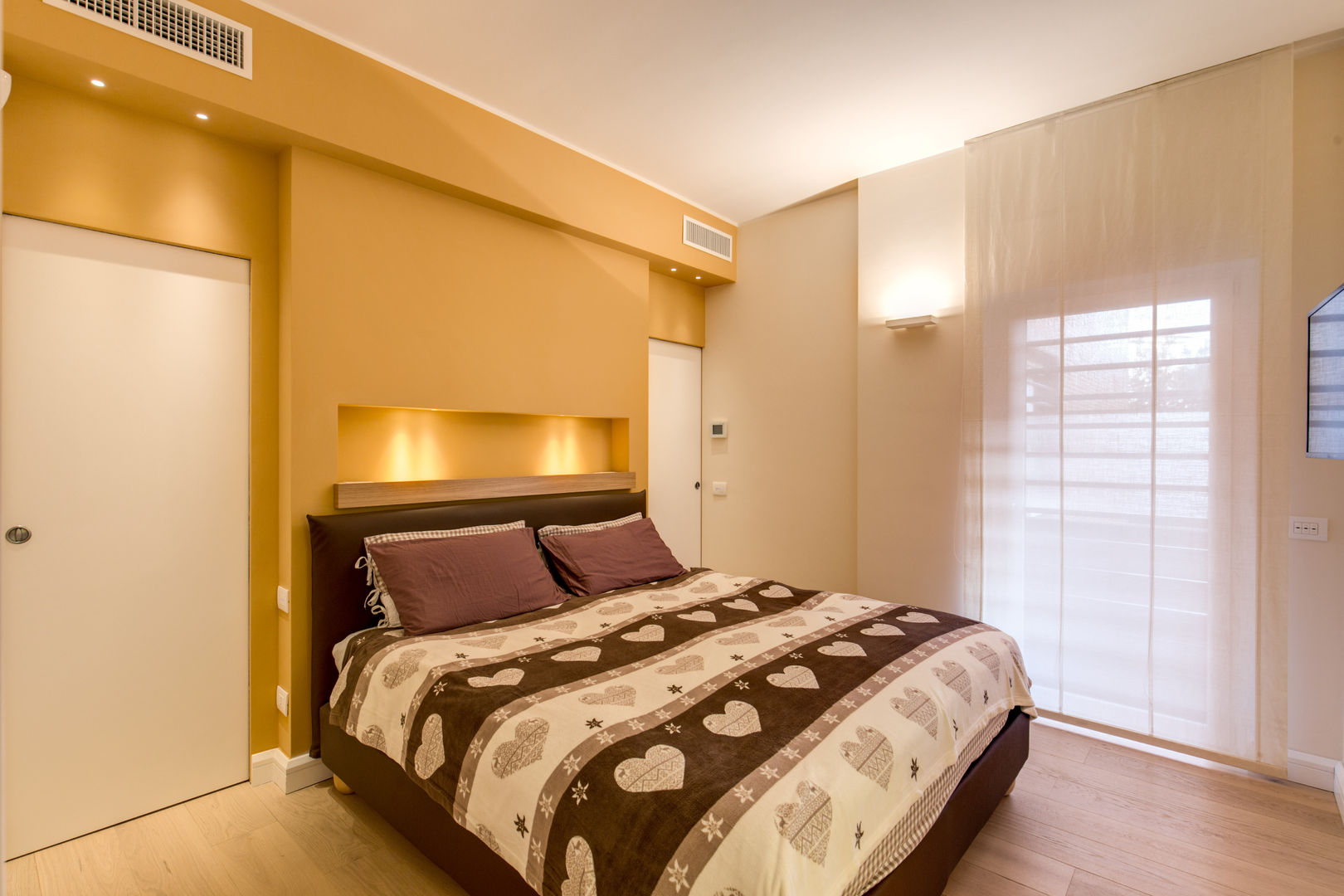 CAMILLUCCIA: Bello e Funzionato , MOB ARCHITECTS MOB ARCHITECTS Modern style bedroom