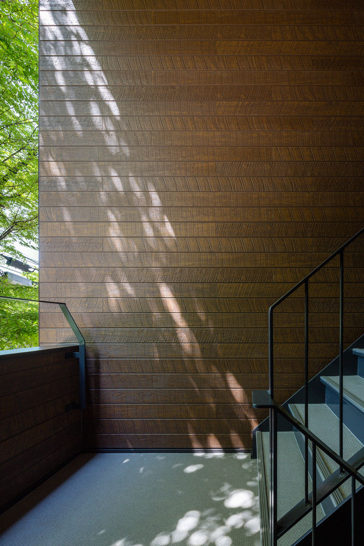 L-FLAT, 内田雄介設計室 内田雄介設計室 Modern corridor, hallway & stairs