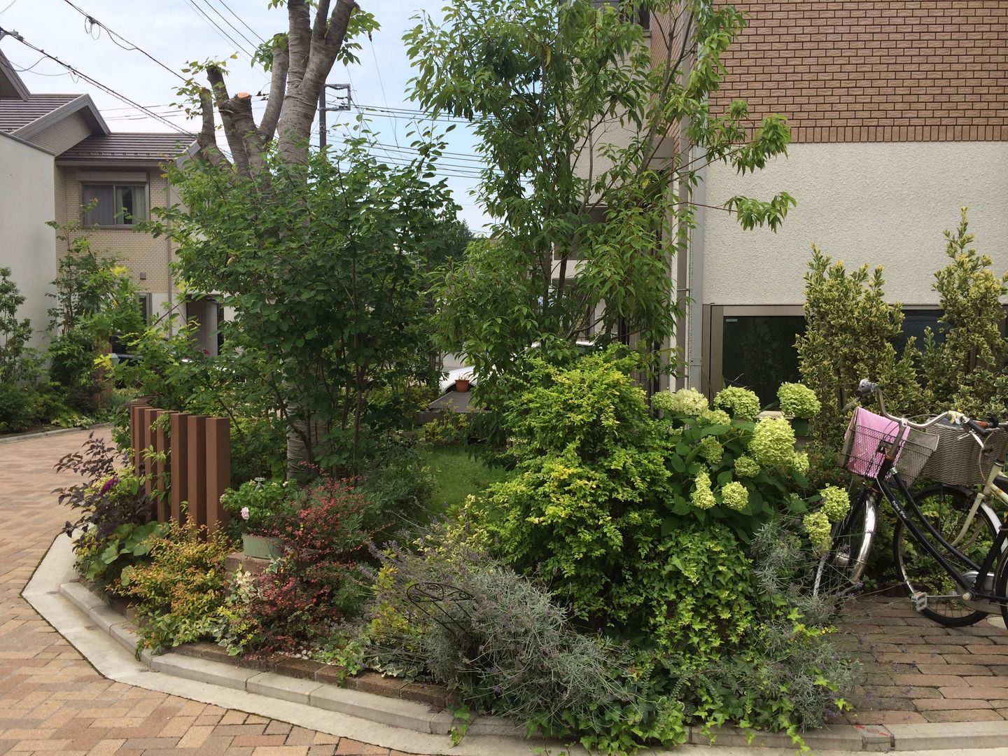 GARDEN, （有）ハートランド （有）ハートランド Jardines de estilo moderno