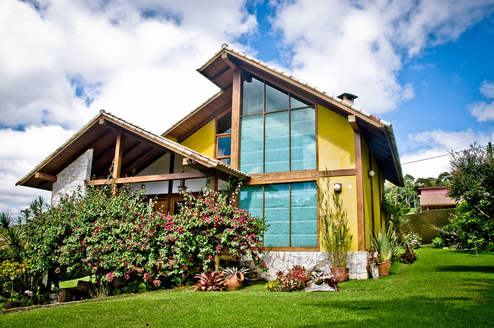 Chalé na Montanha - MVDA, Carlos Eduardo de Lacerda Arquitetura e Planejamento Carlos Eduardo de Lacerda Arquitetura e Planejamento Country style house