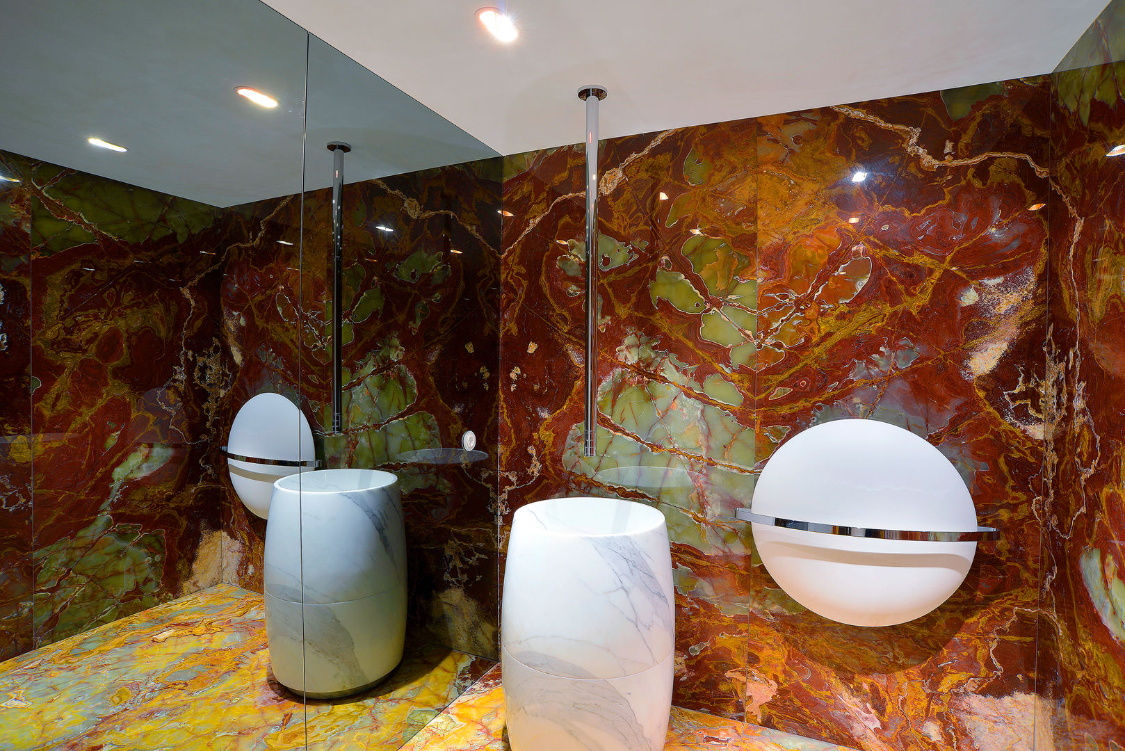 Apartamento na Foz do Douro, GRAU.ZERO Arquitectura GRAU.ZERO Arquitectura クラシックスタイルの お風呂・バスルーム