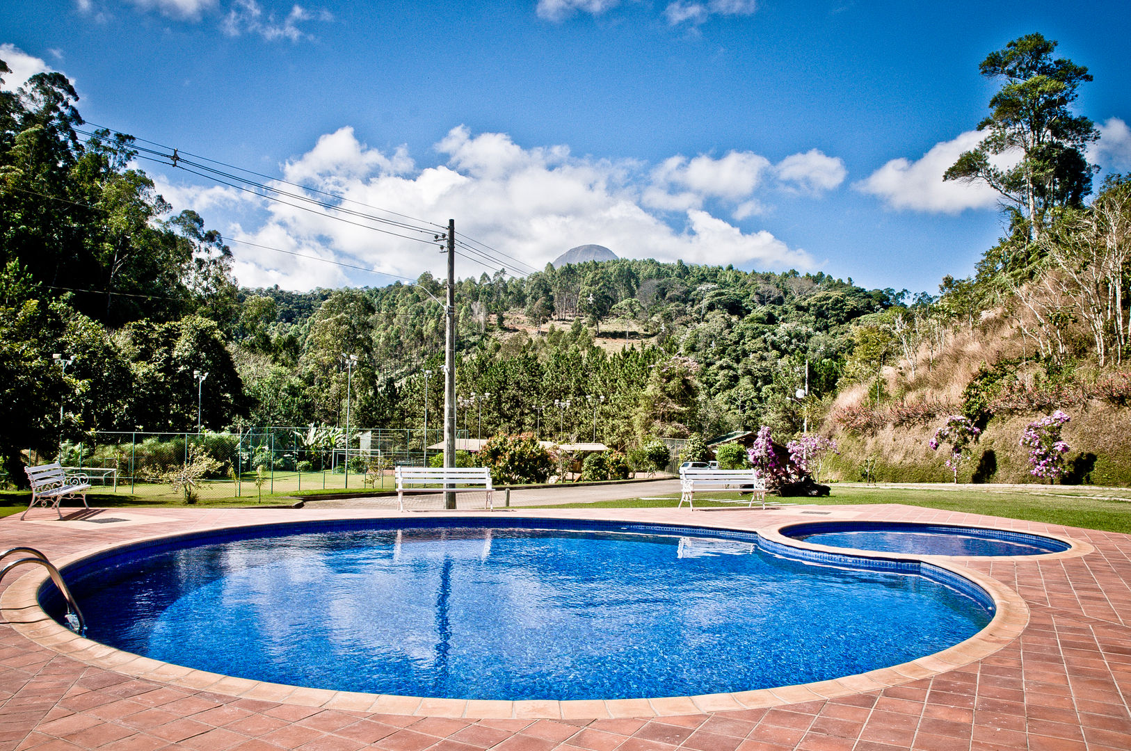 Condomínio Villaggio Verdi, Carlos Eduardo de Lacerda Arquitetura e Planejamento Carlos Eduardo de Lacerda Arquitetura e Planejamento مسبح