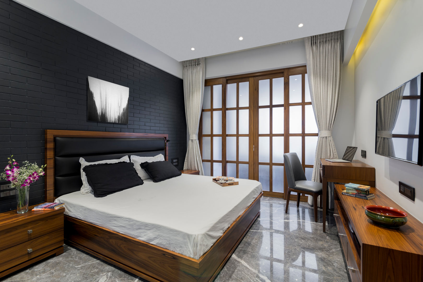 Residential - Marine Drive, Nitido Interior design Nitido Interior design Kamar Tidur Modern Ubin Beds & headboards