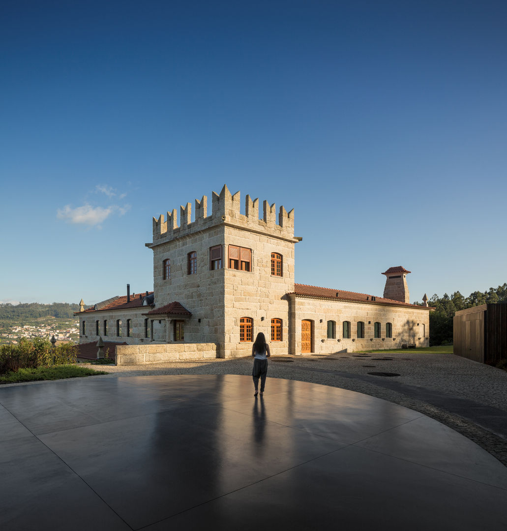 Guimarães House, es1arq es1arq Casas de estilo minimalista