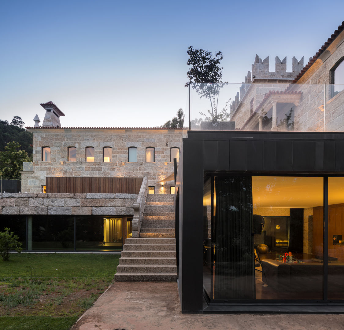 Guimarães House, es1arq es1arq Casas de estilo minimalista