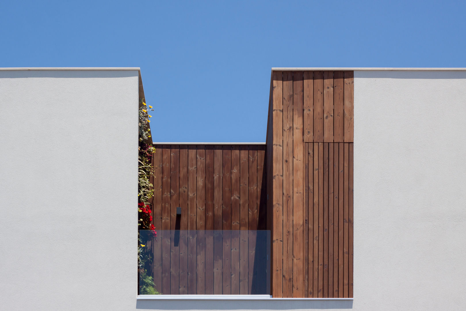 House in Ajuda, Studio Dois Studio Dois Modern balcony, veranda & terrace