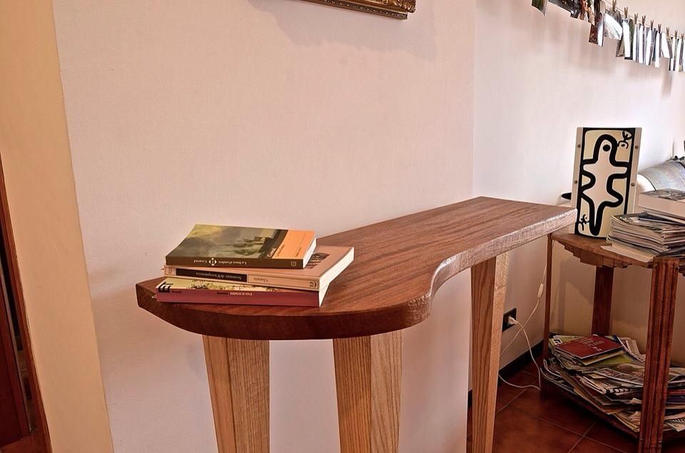 Consolle da Ingresso , Ebanisteria Cinque Lune Ebanisteria Cinque Lune Pasillos, vestíbulos y escaleras de estilo moderno Madera Acabado en madera Accesorios y decoración