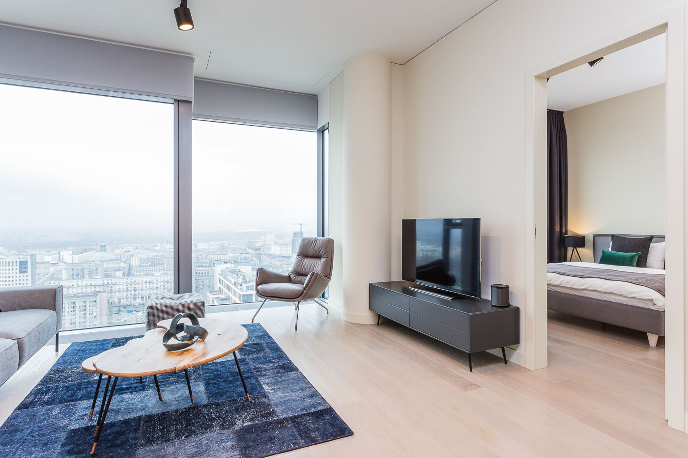 Apartament w Warszawie/Cosmopolitan, Michał Młynarczyk Fotograf Wnętrz Michał Młynarczyk Fotograf Wnętrz Modern Oturma Odası