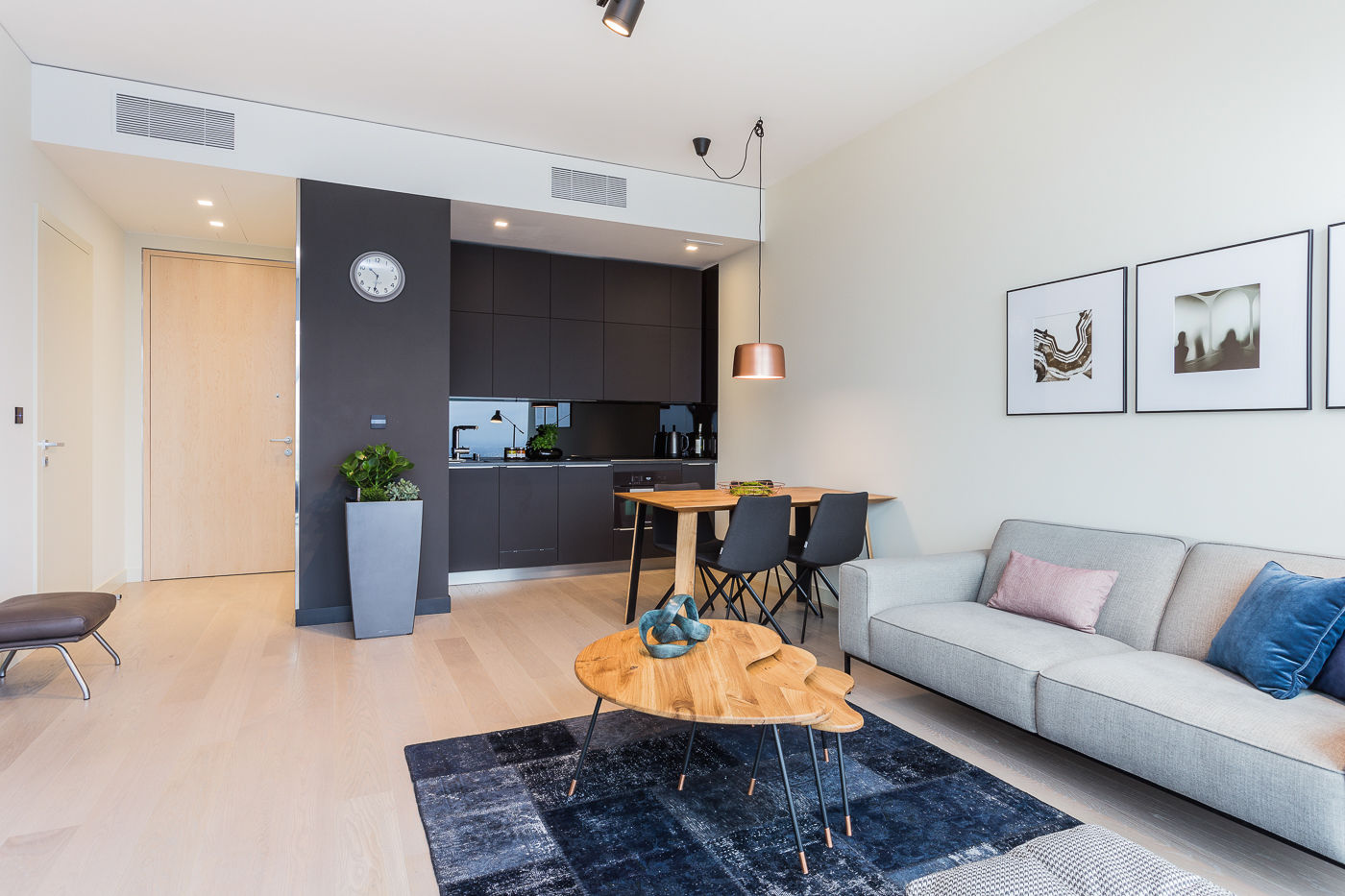 Apartament w Warszawie/Cosmopolitan, Michał Młynarczyk Fotograf Wnętrz Michał Młynarczyk Fotograf Wnętrz Modern Oturma Odası