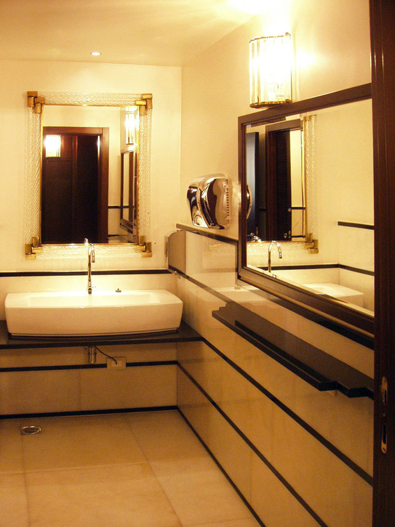 MIRRORS, bilune studio bilune studio Baños de estilo moderno Vidrio