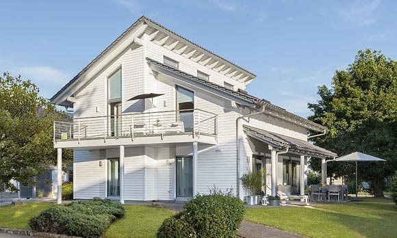 YOUNG FAMILIY HOME - Außenansicht SchwörerHaus Moderne Häuser Holz Holznachbildung