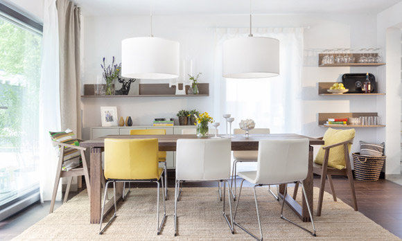 YOUNG FAMILY HOME, SchwörerHaus SchwörerHaus Modern dining room Tables