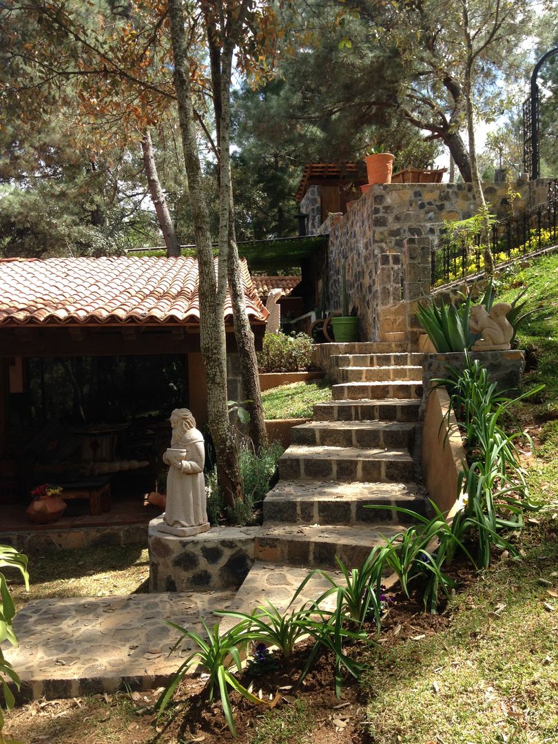 Cabaña Rustica, MVarquitectos Arq. Irma Mendoza MVarquitectos Arq. Irma Mendoza Rustic style garden