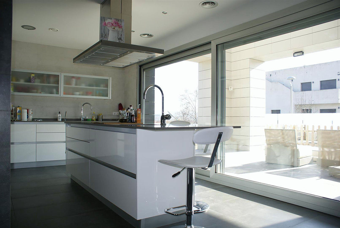 Casa R, DDV Arquitectura DDV Arquitectura Classic style kitchen