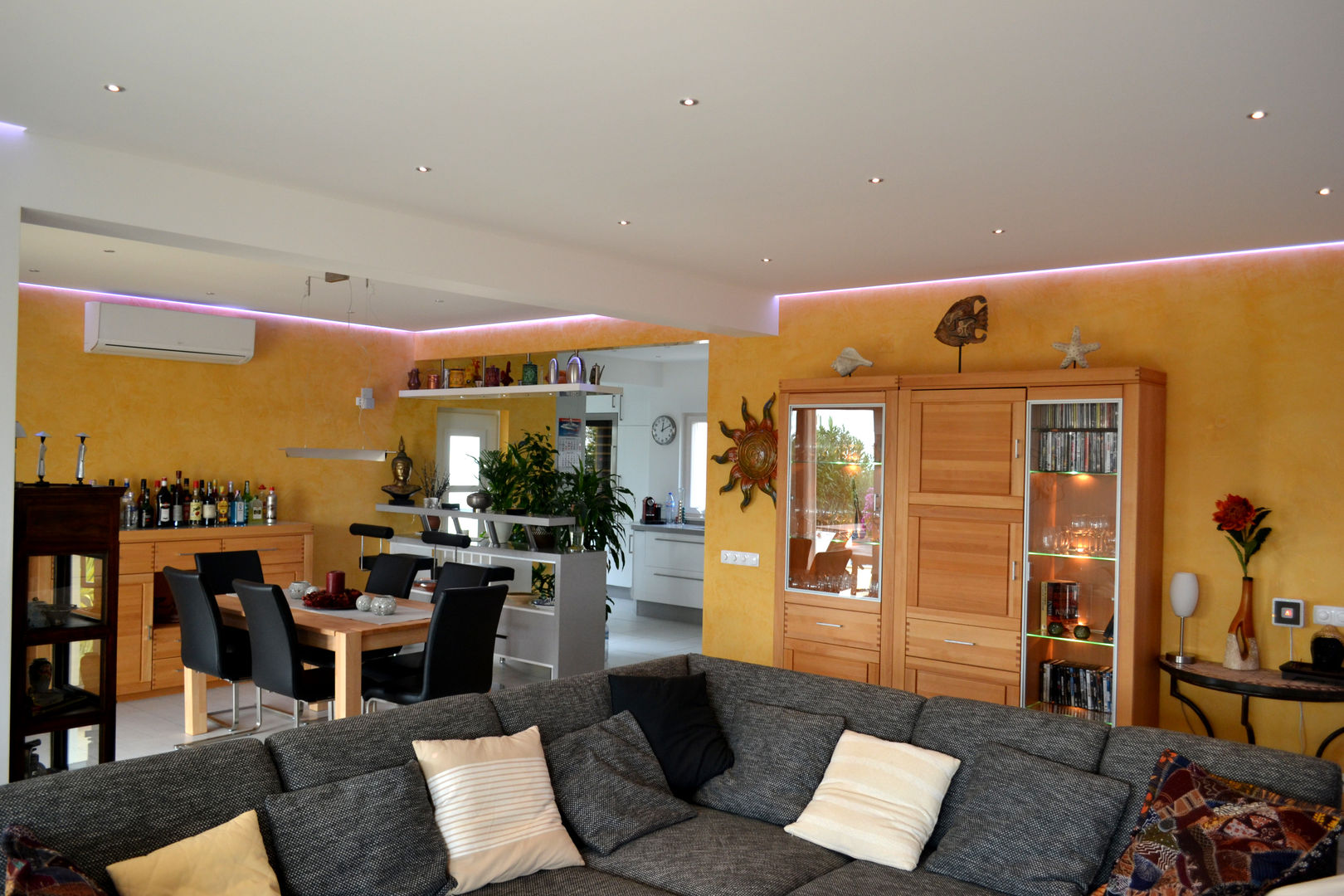 Interior Remodellings / Renovation RenoBuild Algarve Modern living room