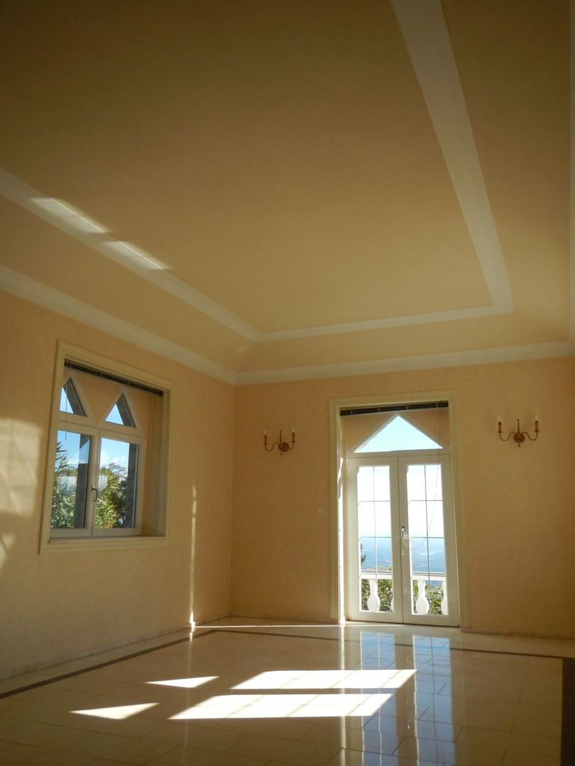 Interior Remodellings / Renovation RenoBuild Algarve Mediterranean style living room