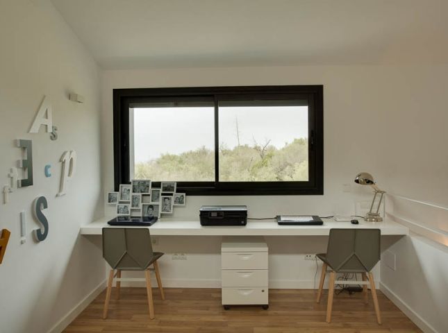 homify Modern study/office