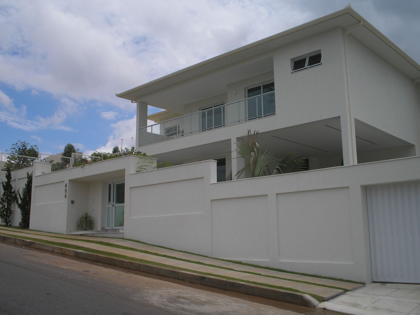 Residência Village Terrasse-Fernandes, Monica Guerra Arquitetura e Interiores Monica Guerra Arquitetura e Interiores Modern Houses