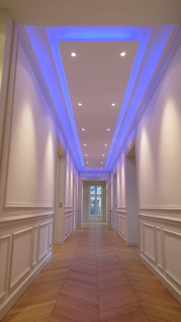 Appartement Haussmannien Paris 16 em, Philippe Ponceblanc Architecte d'intérieur Philippe Ponceblanc Architecte d'intérieur Modern corridor, hallway & stairs