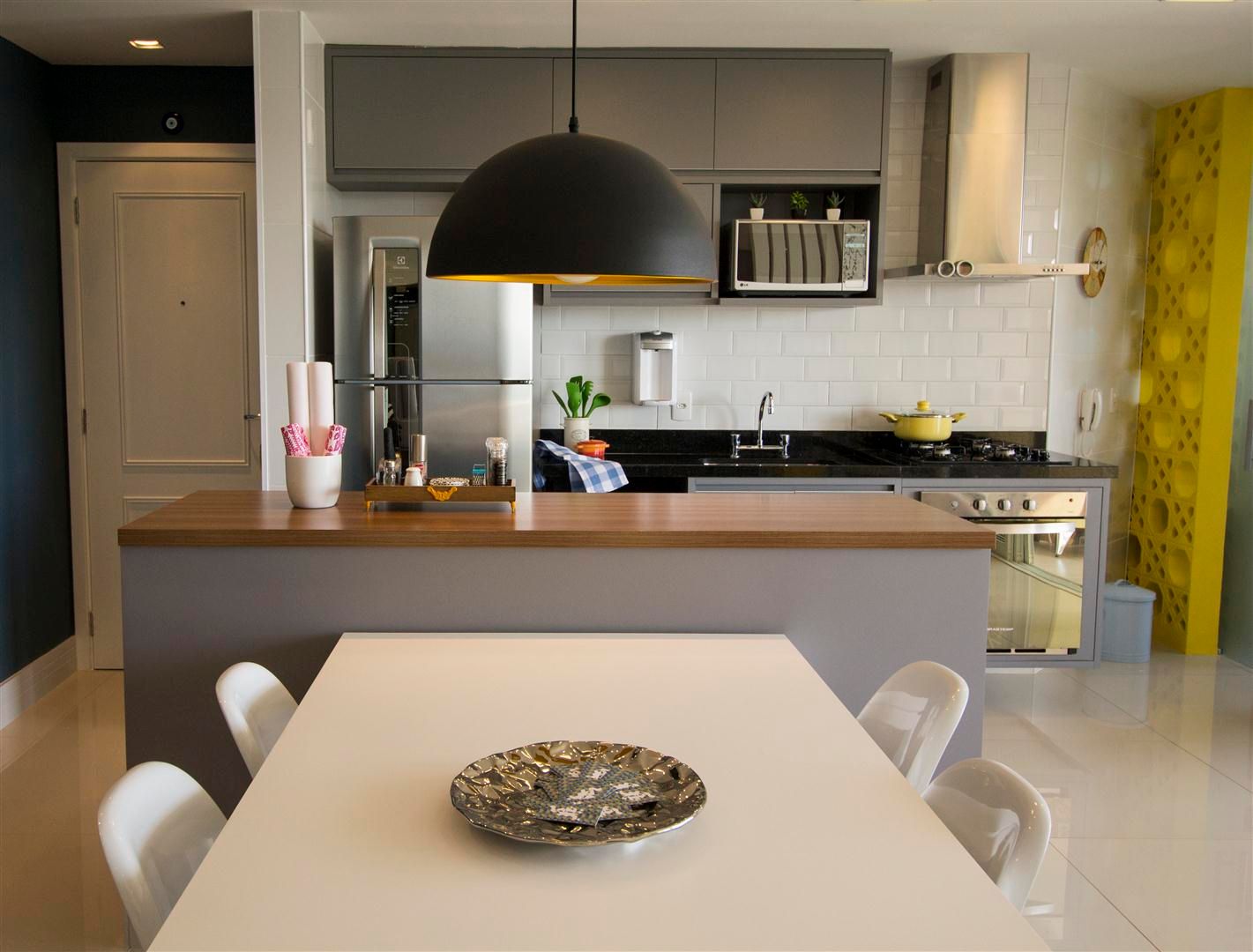 homify Modern kitchen