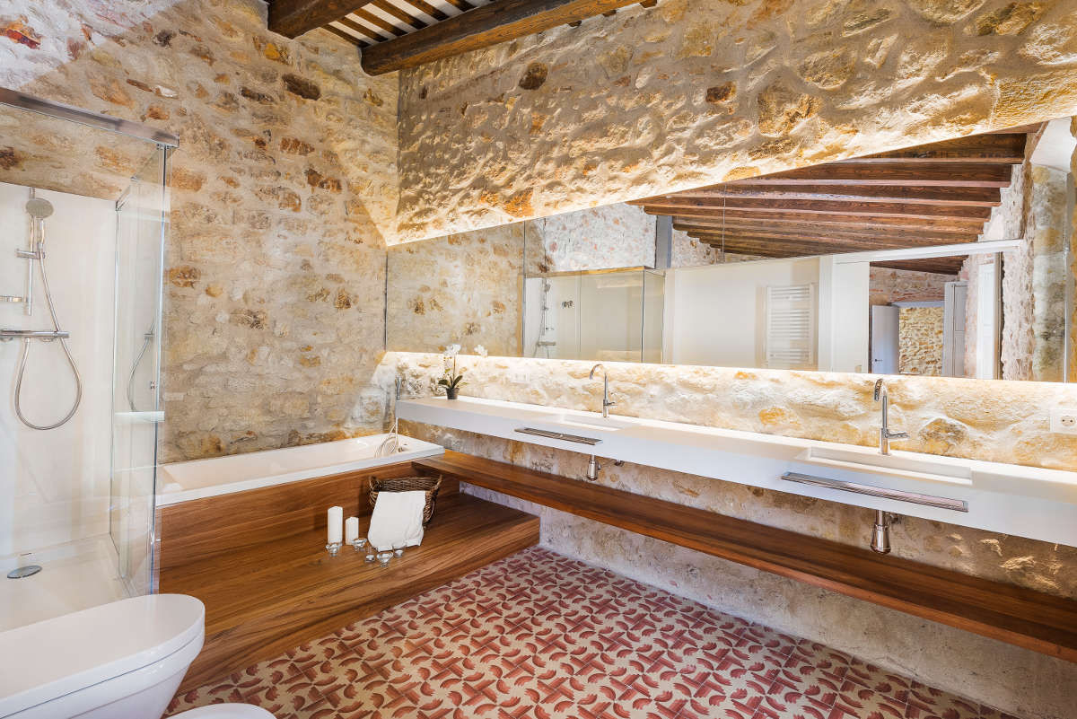 ​Baños Cases Singulars de l'Empordà, Samària 55, Pals, TONO BAGNO | Pasión por tu baño TONO BAGNO | Pasión por tu baño Rustic style bathroom