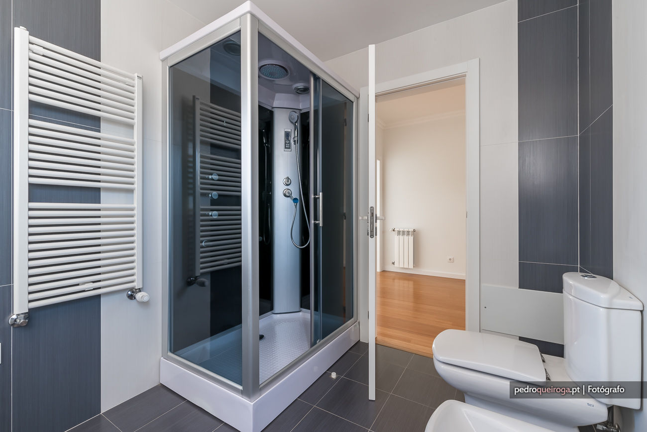 homify Salle de bain moderne