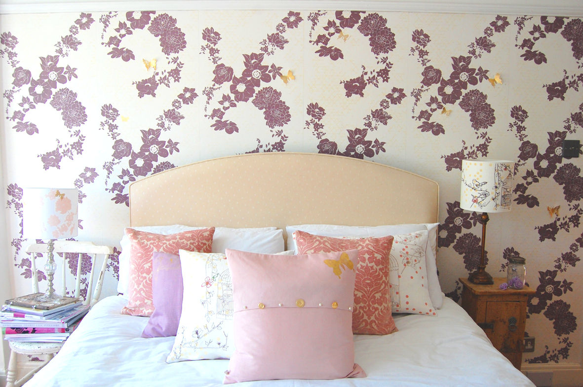 Geo Fleur Bedroom Wallpaper Laura Felicity Design Стены и пол в классическом стиле wallpaper,floral wallpaper,feature wall,feature wallpaper,floral pattern,butterflies,wall decor,geometric,statement wall,bedroom,bespoke,bespoke wallpaper